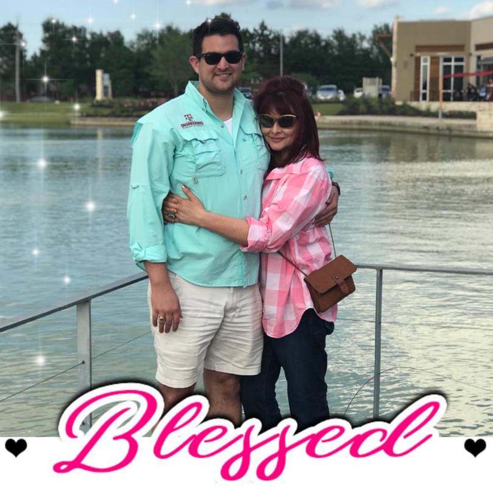 Meet your Posher, Alma